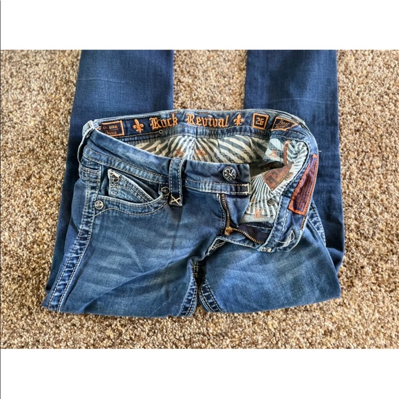 Women’s Rock Revival Skinny Jeans - Picture 2 of 6